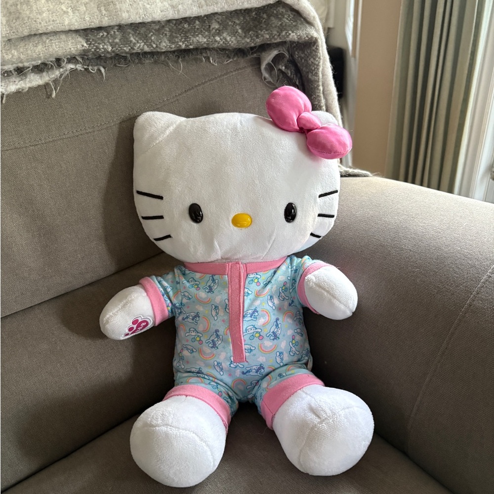 Build-A-Bear Hello Kitty Sanrio 2023 Plush (INCLUDES CINNAMOROLL SLEEPER)